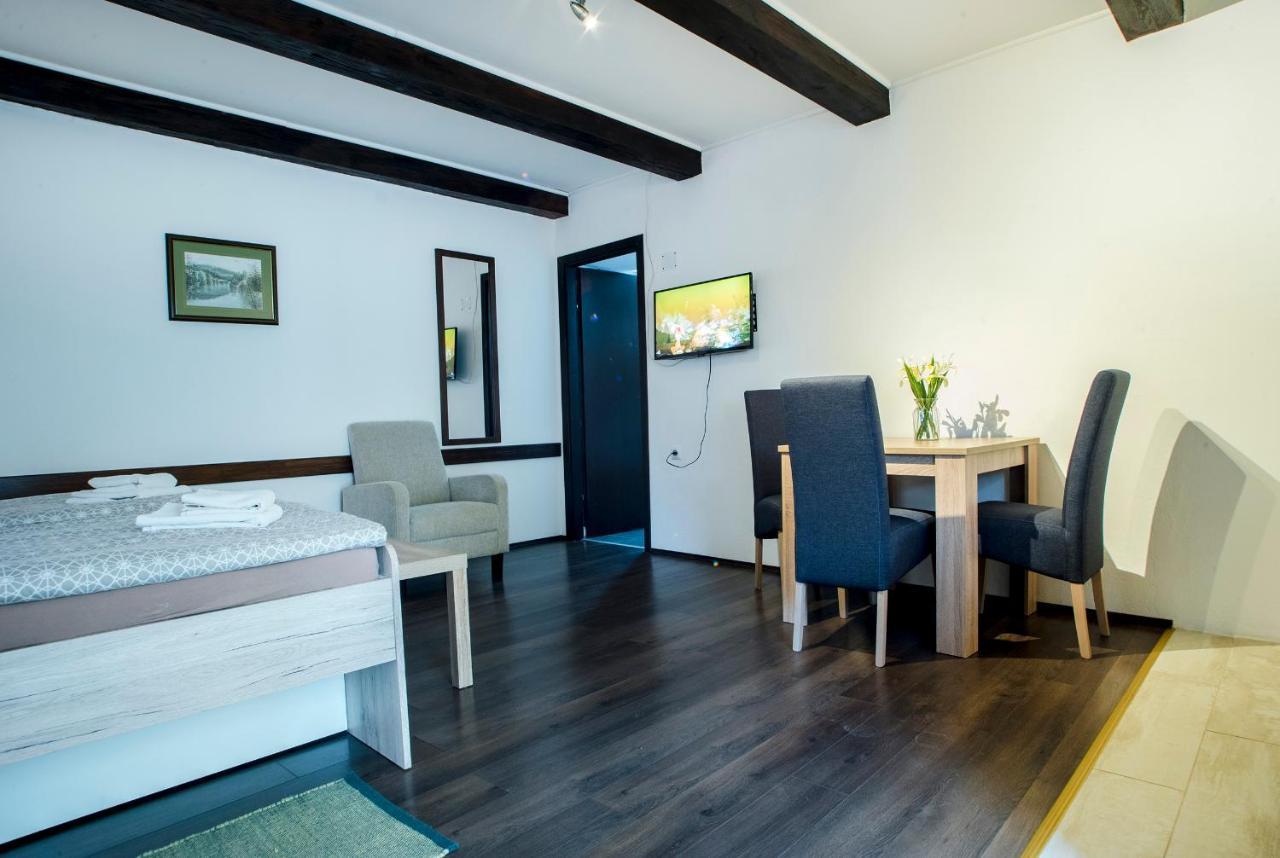 Pego Appartement Slunj Buitenkant foto